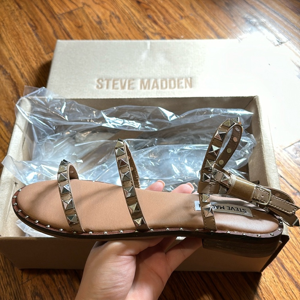 Steve Madden Travel Sandal